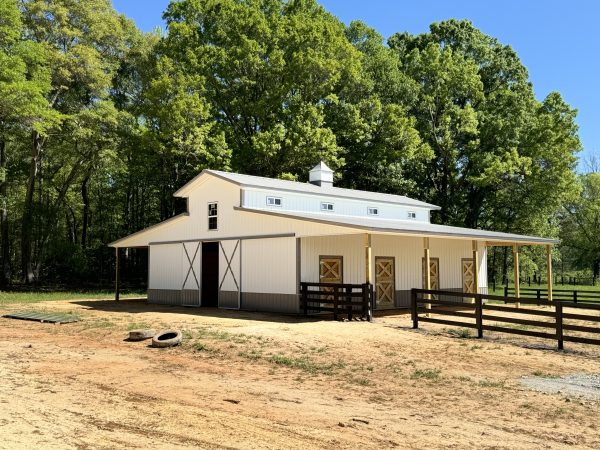 14x48x18 building with two 24x48x14 lean-tos and two 10x10 split sliding doors